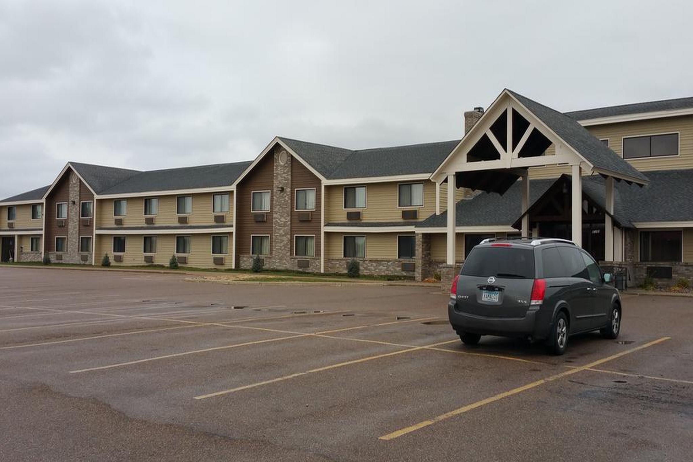 Lexington Inn And Suites New Prague Exterior photo